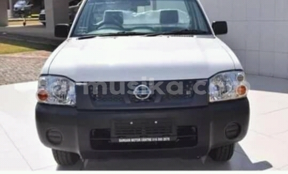 Buy Used Nissan NP 300 White Car in Beitbridge in Matabeleland South Buy Used Nissan NP 300 White Car in Beitbridge in Matabeleland South