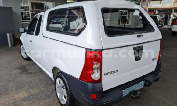 Nunua Ilio tumika Nissan Pickup Nyeupe Gari ndani ya Beitbridge nchini Matabeleland Kusini Nunua Ilio tumika Nissan Pickup Nyeupe Gari ndani ya Beitbridge nchini Matabeleland Kusini