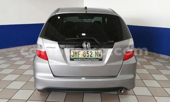 Nunua Ilio tumika Honda Jazz Fedha Gari ndani ya Beitbridge nchini Matabeleland Kusini Nunua Ilio tumika Honda Jazz Fedha Gari ndani ya Beitbridge nchini Matabeleland Kusini