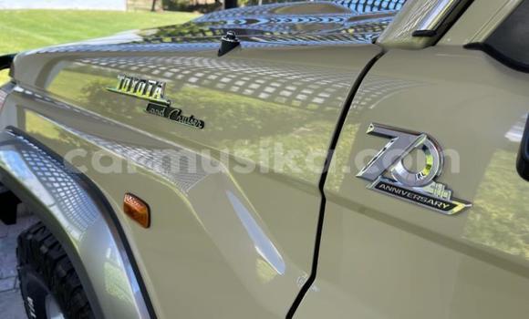 Buy Used Toyota Land Cruiser Beige Car in Beitbridge in Matabeleland South Buy Used Toyota Land Cruiser Beige Car in Beitbridge in Matabeleland South