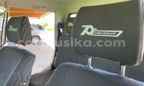 Buy Used Toyota Land Cruiser Beige Car in Beitbridge in Matabeleland South Buy Used Toyota Land Cruiser Beige Car in Beitbridge in Matabeleland South