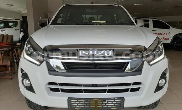 Nunua Ilio tumika Isuzu KB Nyeupe Gari ndani ya Beitbridge nchini Matabeleland Kusini