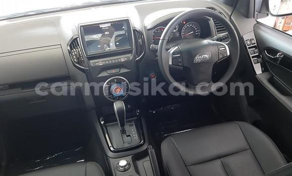 Acheter Occasion Voiture Isuzu KB Blanc à Beitbridge, Matabeleland South Acheter Occasion Voiture Isuzu KB Blanc à Beitbridge, Matabeleland South