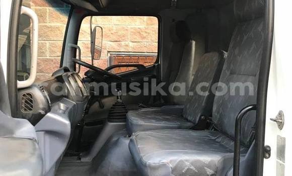 Buy Used Hino 300 White Truck in Beitbridge in Matabeleland South Buy Used Hino 300 White Truck in Beitbridge in Matabeleland South