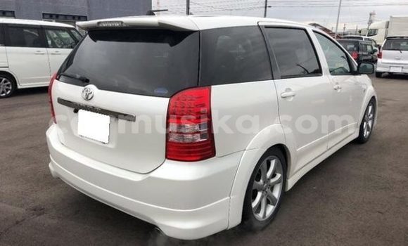 Tenga Tsaru Toyota Wish Chena Mota in Beitbridge in Matabeleland South