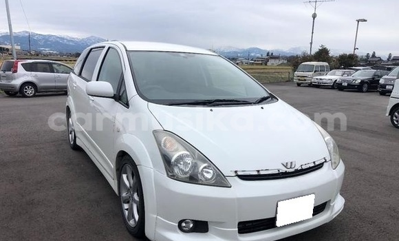 Buy Used Toyota Wish White Car in Beitbridge in Matabeleland South Buy Used Toyota Wish White Car in Beitbridge in Matabeleland South