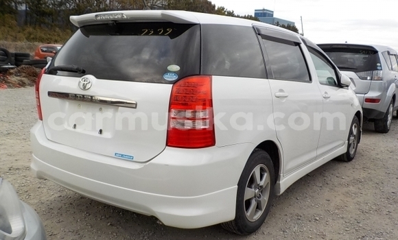 Buy Used Toyota Wish White Car in Beitbridge in Matabeleland South Buy Used Toyota Wish White Car in Beitbridge in Matabeleland South