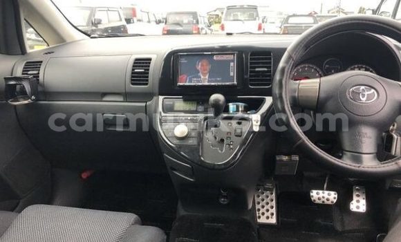 Buy Used Toyota Wish White Car in Beitbridge in Matabeleland South Buy Used Toyota Wish White Car in Beitbridge in Matabeleland South