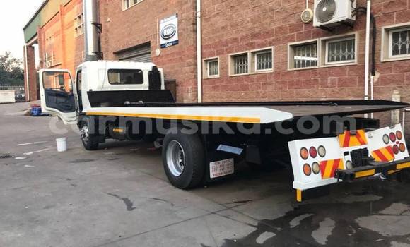 Buy Used Hino 300 White Truck in Beitbridge in Matabeleland South Buy Used Hino 300 White Truck in Beitbridge in Matabeleland South