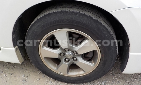 Buy Used Toyota Wish White Car in Beitbridge in Matabeleland South Buy Used Toyota Wish White Car in Beitbridge in Matabeleland South