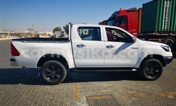Acheter Occasion Voiture Toyota Hilux Blanc à Beitbridge, Matabeleland South Acheter Occasion Voiture Toyota Hilux Blanc à Beitbridge, Matabeleland South