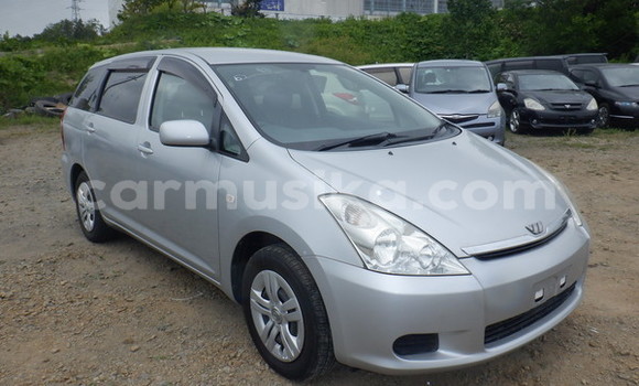 Nunua Ilio tumika Toyota Wish Fedha Gari ndani ya Beitbridge nchini Matabeleland Kusini