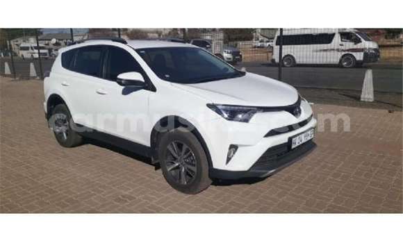 Tenga Tsaru Toyota RAV4 Chena Mota in Beitbridge in Matabeleland South Tenga Tsaru Toyota RAV4 Chena Mota in Beitbridge in Matabeleland South