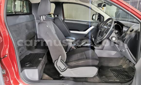 Acheter Occasion Voiture Mazda BT-50 Rouge à Beitbridge, Matabeleland South Acheter Occasion Voiture Mazda BT-50 Rouge à Beitbridge, Matabeleland South