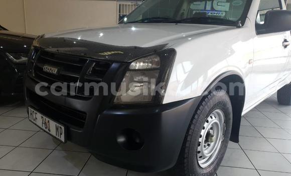 Buy Used Isuzu KB White Car in Beitbridge in Matabeleland South Buy Used Isuzu KB White Car in Beitbridge in Matabeleland South