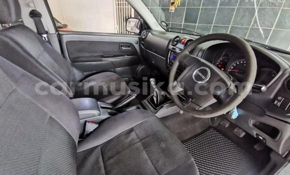 Tenga Tsaru Isuzu KB Girinhi Mota in Beitbridge in Matabeleland South Tenga Tsaru Isuzu KB Girinhi Mota in Beitbridge in Matabeleland South