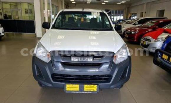 Buy Used Isuzu KB White Car in Beitbridge in Matabeleland South