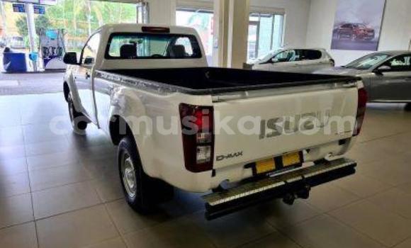 Acheter Occasion Voiture Isuzu KB Blanc à Beitbridge, Matabeleland South Acheter Occasion Voiture Isuzu KB Blanc à Beitbridge, Matabeleland South