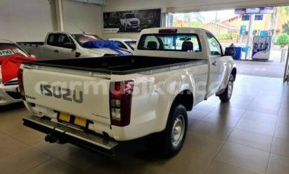 Acheter Occasion Voiture Isuzu KB Blanc à Beitbridge, Matabeleland South Acheter Occasion Voiture Isuzu KB Blanc à Beitbridge, Matabeleland South