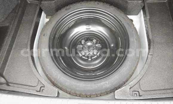 Acheter Occasion Voiture Toyota Belta Blanc à Beitbridge, Matabeleland South Acheter Occasion Voiture Toyota Belta Blanc à Beitbridge, Matabeleland South