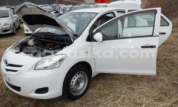 Acheter Occasion Voiture Toyota Belta Blanc à Beitbridge, Matabeleland South Acheter Occasion Voiture Toyota Belta Blanc à Beitbridge, Matabeleland South