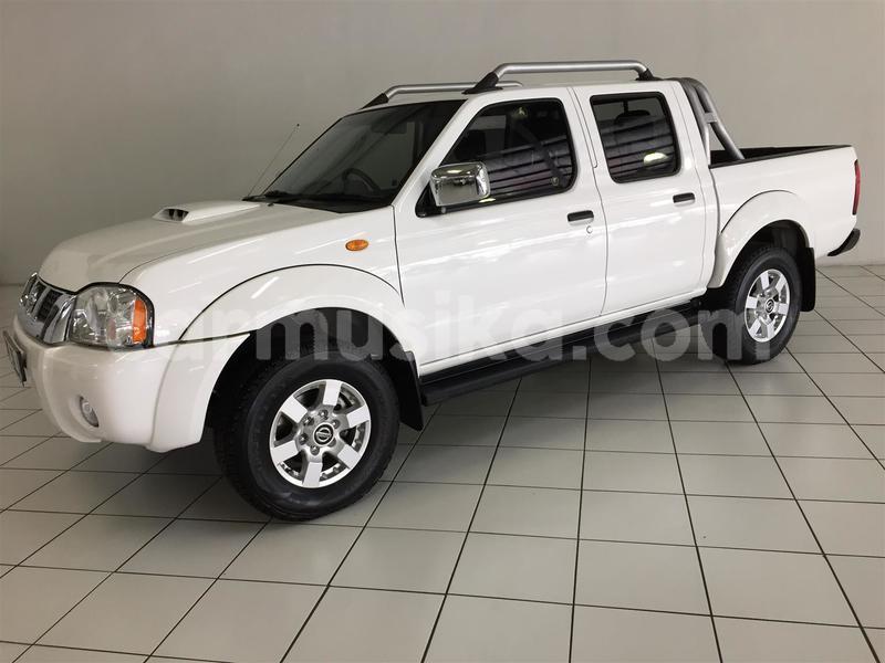 Big with watermark nissan np 300 matabeleland south beitbridge 26832