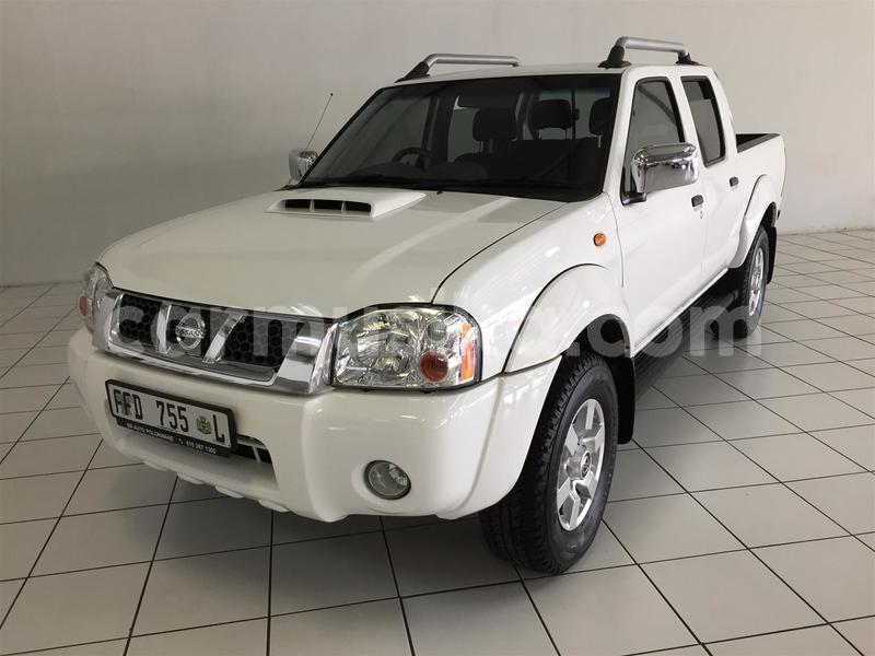 Big with watermark nissan np 300 matabeleland south beitbridge 26832