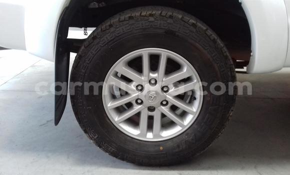 Acheter Occasion Voiture Toyota Hilux Blanc à Beitbridge, Matabeleland South Acheter Occasion Voiture Toyota Hilux Blanc à Beitbridge, Matabeleland South