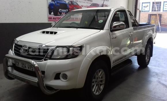 Acheter Occasion Voiture Toyota Hilux Blanc à Beitbridge, Matabeleland South Acheter Occasion Voiture Toyota Hilux Blanc à Beitbridge, Matabeleland South