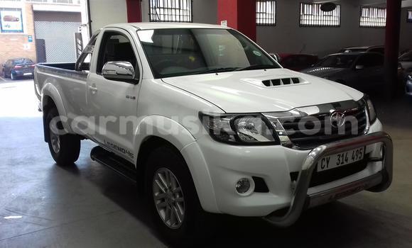 Acheter Occasion Voiture Toyota Hilux Blanc à Beitbridge, Matabeleland South Acheter Occasion Voiture Toyota Hilux Blanc à Beitbridge, Matabeleland South