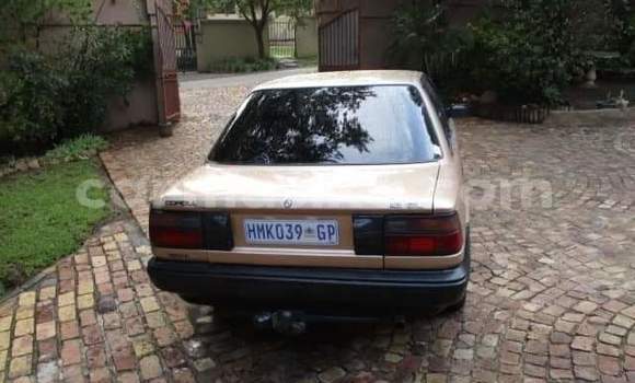 Tenga Tsaru Toyota Corolla Zvimwe Mota in Beitbridge in Matabeleland South Tenga Tsaru Toyota Corolla Zvimwe Mota in Beitbridge in Matabeleland South