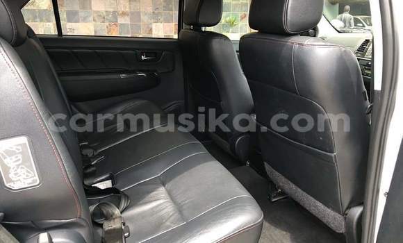 Acheter Occasion Voiture Toyota Fortuner Blanc à Beitbridge, Matabeleland South Acheter Occasion Voiture Toyota Fortuner Blanc à Beitbridge, Matabeleland South