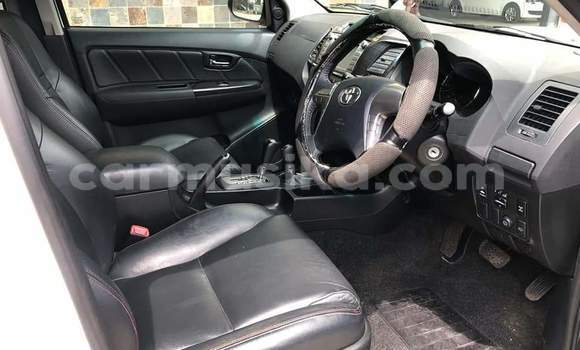 Acheter Occasion Voiture Toyota Fortuner Blanc à Beitbridge, Matabeleland South Acheter Occasion Voiture Toyota Fortuner Blanc à Beitbridge, Matabeleland South