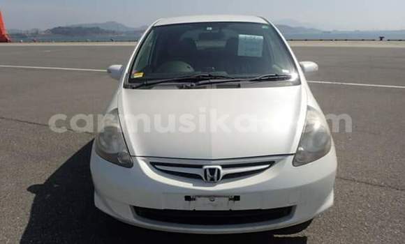 Buy Used Honda Fit White Car in Beitbridge in Matabeleland South