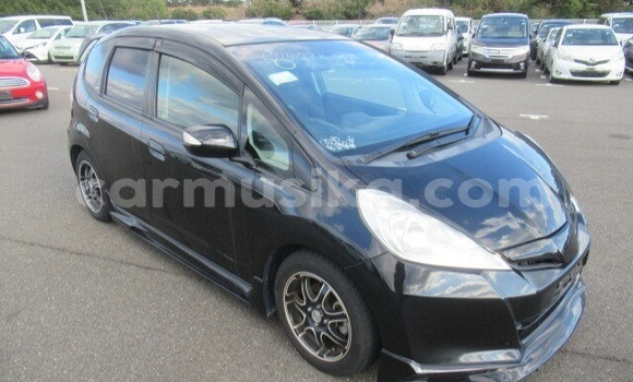 Buy Used Honda Fit Black Car in Beitbridge in Matabeleland South Buy Used Honda Fit Black Car in Beitbridge in Matabeleland South