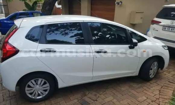 Tenga Tsaru Honda Jazz Chena Mota in Bulawayo in Bulawayo Tenga Tsaru Honda Jazz Chena Mota in Bulawayo in Bulawayo