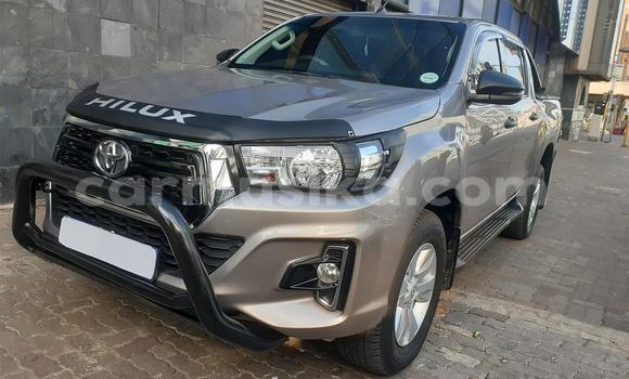 Buy Used Toyota Hilux Silver Car in Bulawayo in Bulawayo Buy Used Toyota Hilux Silver Car in Bulawayo in Bulawayo