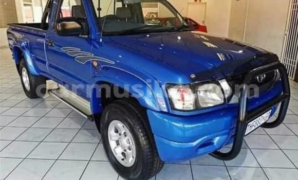 Buy Used Toyota Hilux Blue Car in Beitbridge in Matabeleland South