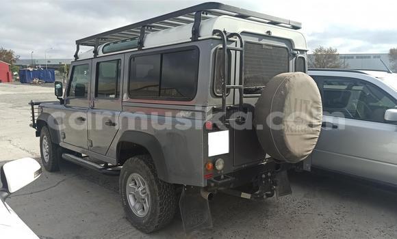 Nunua Ilio tumika Land Rover Defender Fedha Gari ndani ya Beitbridge nchini Matabeleland Kusini Nunua Ilio tumika Land Rover Defender Fedha Gari ndani ya Beitbridge nchini Matabeleland Kusini