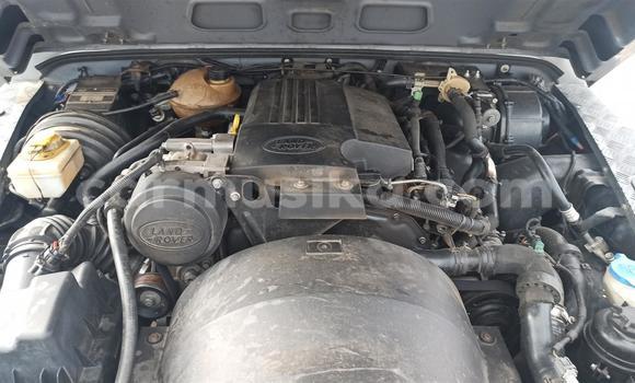 Nunua Ilio tumika Land Rover Defender Fedha Gari ndani ya Beitbridge nchini Matabeleland Kusini Nunua Ilio tumika Land Rover Defender Fedha Gari ndani ya Beitbridge nchini Matabeleland Kusini