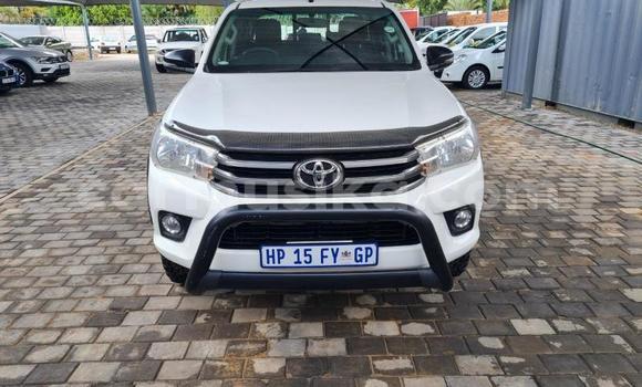 Nunua Ilio tumika Toyota Hilux Nyeupe Gari ndani ya Beitbridge nchini Matabeleland Kusini