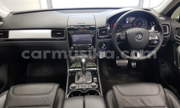 Acheter Occasion Voiture Volkswagen Touareg Blanc à Beitbridge, Matabeleland South Acheter Occasion Voiture Volkswagen Touareg Blanc à Beitbridge, Matabeleland South