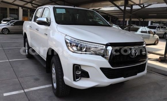 Buy Used Toyota Hilux White Car in Beitbridge in Matabeleland South Buy Used Toyota Hilux White Car in Beitbridge in Matabeleland South