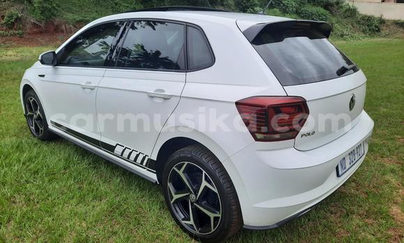 Acheter Occasion Voiture Volkswagen Polo Blanc à Beitbridge, Matabeleland South Acheter Occasion Voiture Volkswagen Polo Blanc à Beitbridge, Matabeleland South