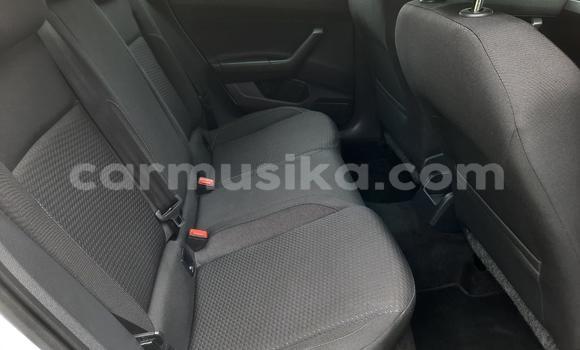 Acheter Occasion Voiture Volkswagen Polo Blanc à Beitbridge, Matabeleland South Acheter Occasion Voiture Volkswagen Polo Blanc à Beitbridge, Matabeleland South