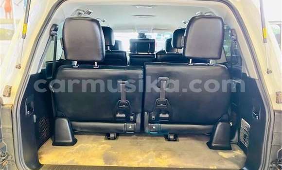 Acheter Occasion Voiture Toyota Land Cruiser Prado Blanc à Beitbridge, Matabeleland South Acheter Occasion Voiture Toyota Land Cruiser Prado Blanc à Beitbridge, Matabeleland South