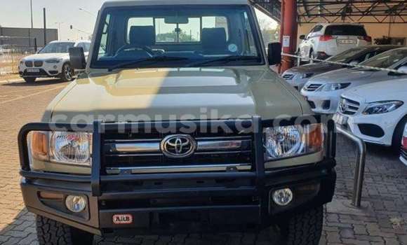 Acheter Occasion Voiture Toyota Land Cruiser Beige à Beitbridge, Matabeleland South Acheter Occasion Voiture Toyota Land Cruiser Beige à Beitbridge, Matabeleland South