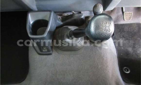 Acheter Occasion Voiture Toyota Land Cruiser Vert à Beitbridge, Matabeleland South Acheter Occasion Voiture Toyota Land Cruiser Vert à Beitbridge, Matabeleland South