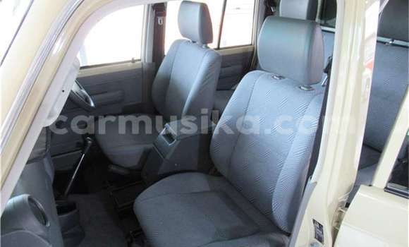 Acheter Occasion Voiture Toyota Land Cruiser Vert à Beitbridge, Matabeleland South Acheter Occasion Voiture Toyota Land Cruiser Vert à Beitbridge, Matabeleland South