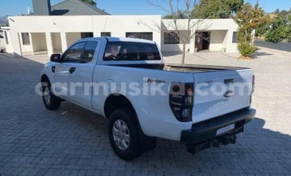 Nunua Ilio tumika Ford Ranger Nyeupe Gari ndani ya Beitbridge nchini Matabeleland Kusini Nunua Ilio tumika Ford Ranger Nyeupe Gari ndani ya Beitbridge nchini Matabeleland Kusini